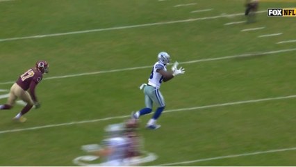 Surrounded by defenders, Dez Bryant snags 14-yard catch