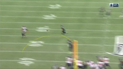 DeAndre Hopkins bobbles and reels in catch for first down