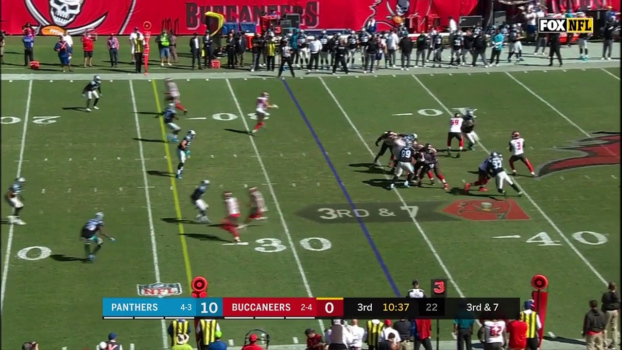 Kyle Love uses nifty spin move to sack Jameis Winston