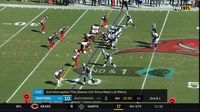 Carolina Panthers quarterback Cam Newton fakes handoff, zig-zags past defenders for 20 yards
