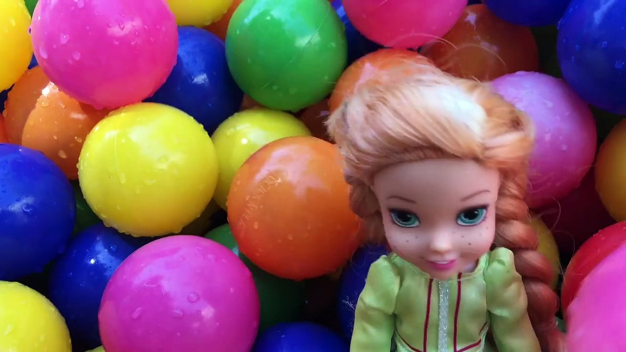 Frozen Elsa Toddler Gets Pink Eye! With Frozen Anna, Queen Elsa, Plus More!