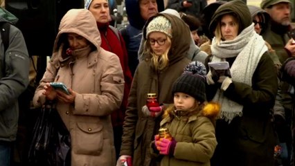 Russians remember Stalin victims