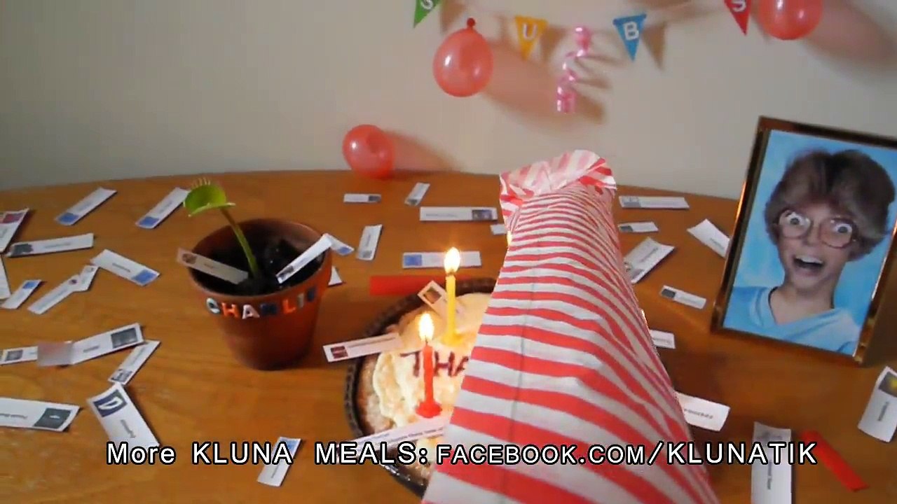 100 000 Subscribers for Kluna & Charlie!!! - Kluna Tik Dinner #15 _ ASMR eating sounds no talk-zU9wXhmGnx0