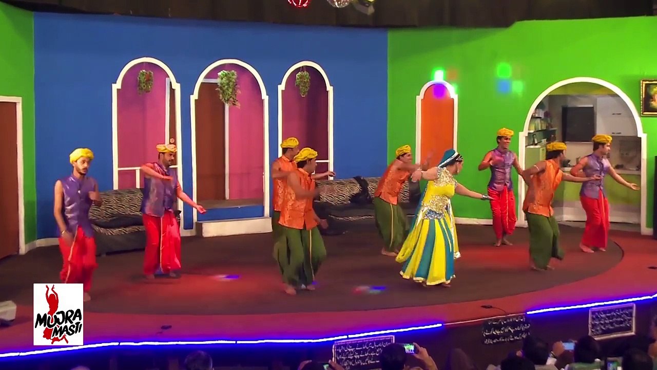 MUJRA QUEEN NARGIS MUJRA - 2017 PAKISTANI MUJRA DANCE