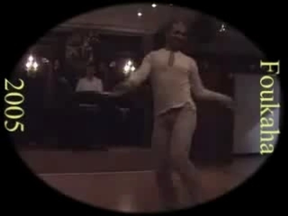 Zina danseur a fond lol fun
