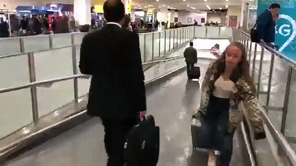 Shahid Khaqan Abbasi Insulted By Pakistani On London Airport