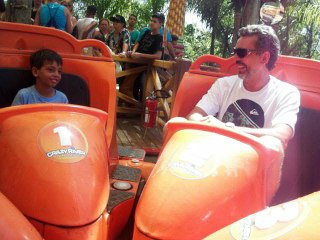BETO CARRERO WORLD - Crazyriver entrando água
