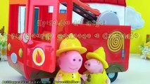 Pig George conhece Caminhão de Bombeiros da Peppa Pig Novelinha em Português massinha Play Doh