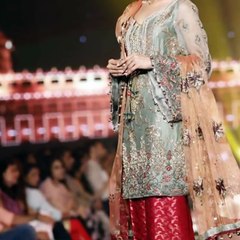 Download Video: Eid Special - Eid Fashion Trends - New Designer - Latest - Special Pakistani Style Dresses