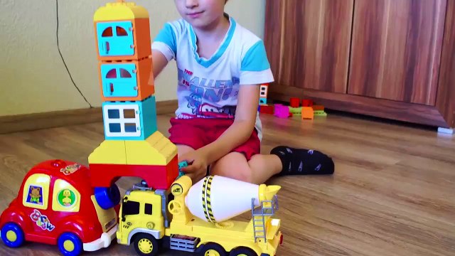 BAD KIDS & GIANT SPIDER Johny Johny Yes Papa Nursery Rhymes Song & Learn Colors for Children RA6MR3yuJc