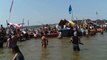 माँ गंगा में पवित्र शाही स्नान - Holy Bath At Ganga Ghat ndia - Sangam ghat 2017