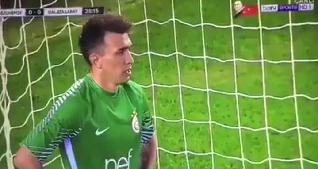 Futbol Yorumcusu Ahmet Çakar: Muslera Hakeme Küfür Etti