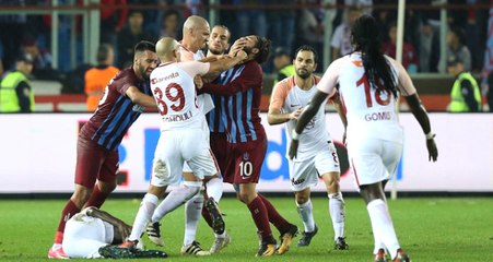 Olcay Şahan ile Feghouli'Nin Kavgası Koridorda Sürdü