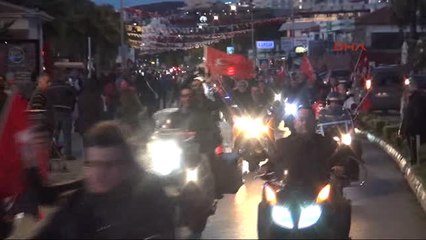 Aydın Kuşadalılar Cumhuriyet İçin Yürüdü