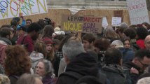 Me too : des centaines de manifestants dénoncent le harcèlement et les violences sexuelles
