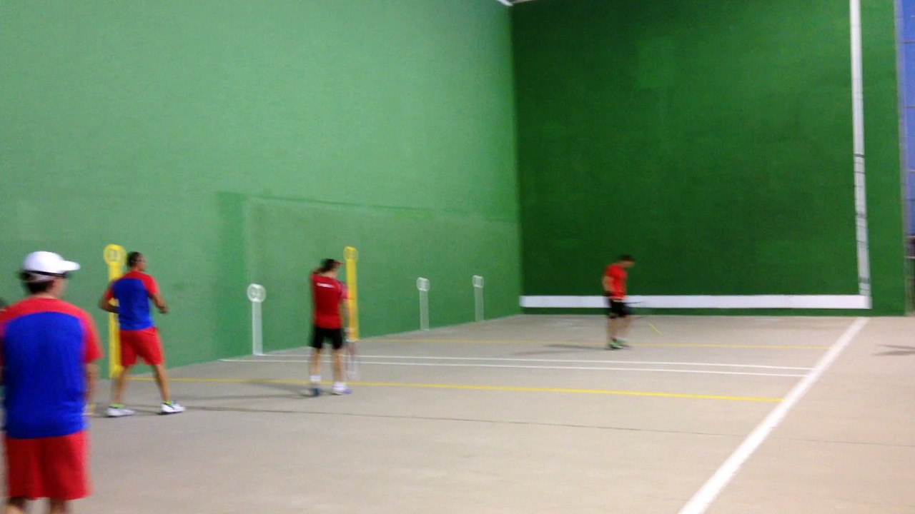 Frontenis honor Rivas vs Pozuelo 1ª partida último tanto polémico y emocionante