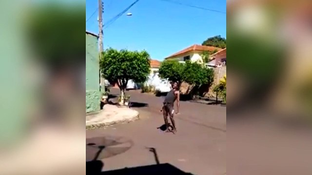 Quand tu essaies de rester debout quand tu es ivre !