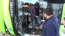 Diyarbakır'da Yolcu Otobüsü Devrildi: 23 Yaralı