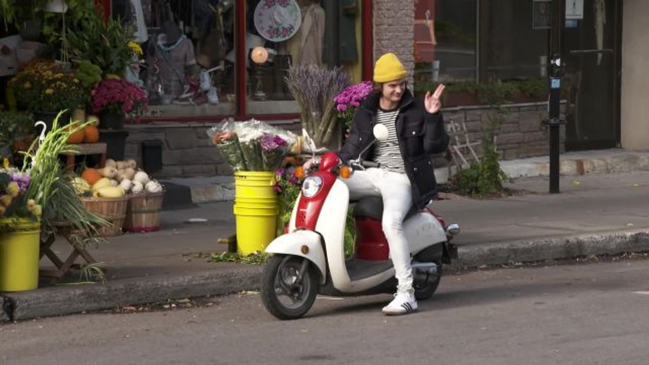 5 Strange Things That Happened to Stranger Things’ Joe Keery on His GQ Photo Shoot