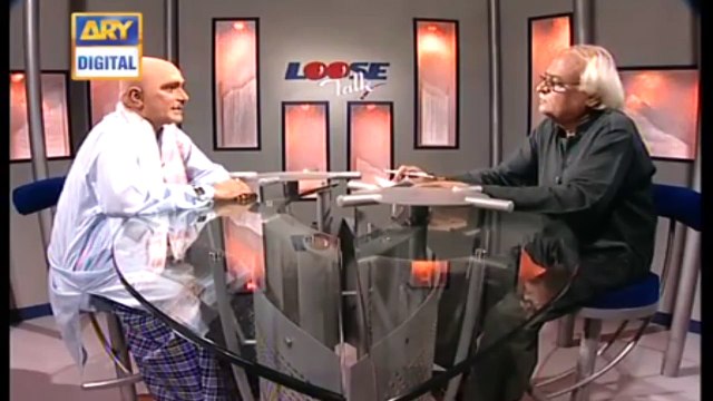 Mein Shakal Se Lagta Hoon Per Hoon Nahi Intelligent - Loose Talk