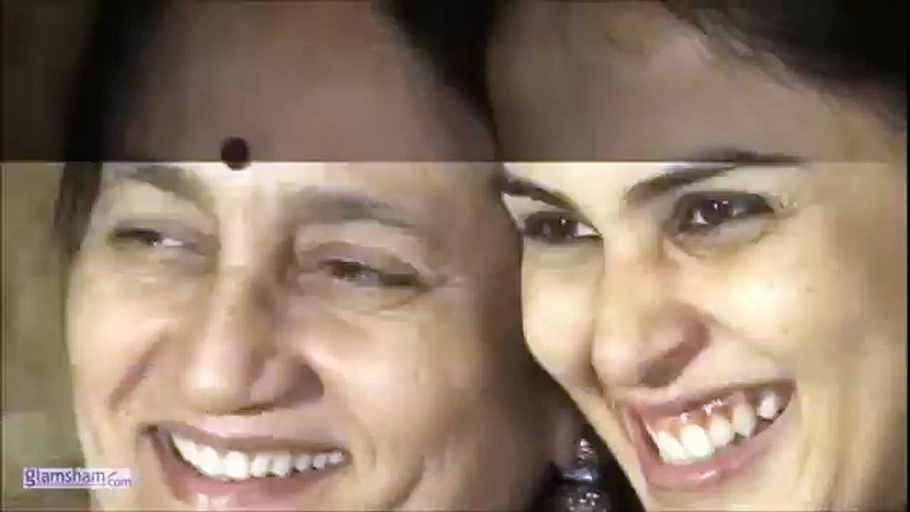 135.Genelia Deshmukh bonds with Riteish Deshmukh's mother at BANJO screening