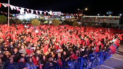 Cumhuriyet Bayramında Selda Bağcan Söke'yi Salladı