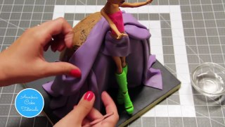 Monster high Clawdeen wolf doll cake Part 2