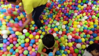 Mainan Anak | Indoor Playground fun for kids with PIT BALLS | KIDCITY TRANSMART