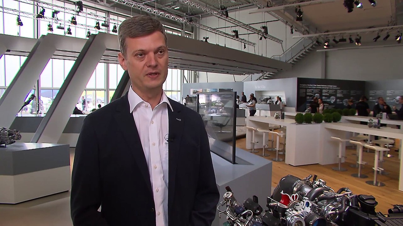Mercedes-Benz S-Klasse - Digitalisierung der Mobilität - Dr. Michael Hafner
