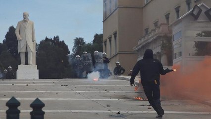 Une manifestation d'étudiants grecs dégénère à Athènes