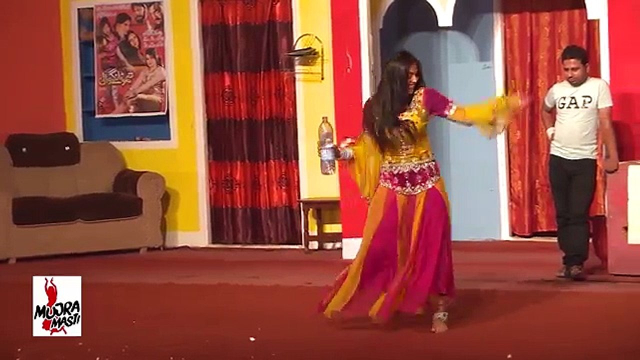 PAYAL CHOUDHRY - AAG LAGA DO - 2017 PAKISTANI MUJRA DANCE