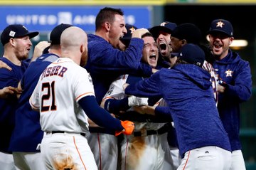 World Series game 5 beats Sunday Night Football in ratings