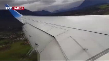 Rüzgar uçağı böyle savurdu