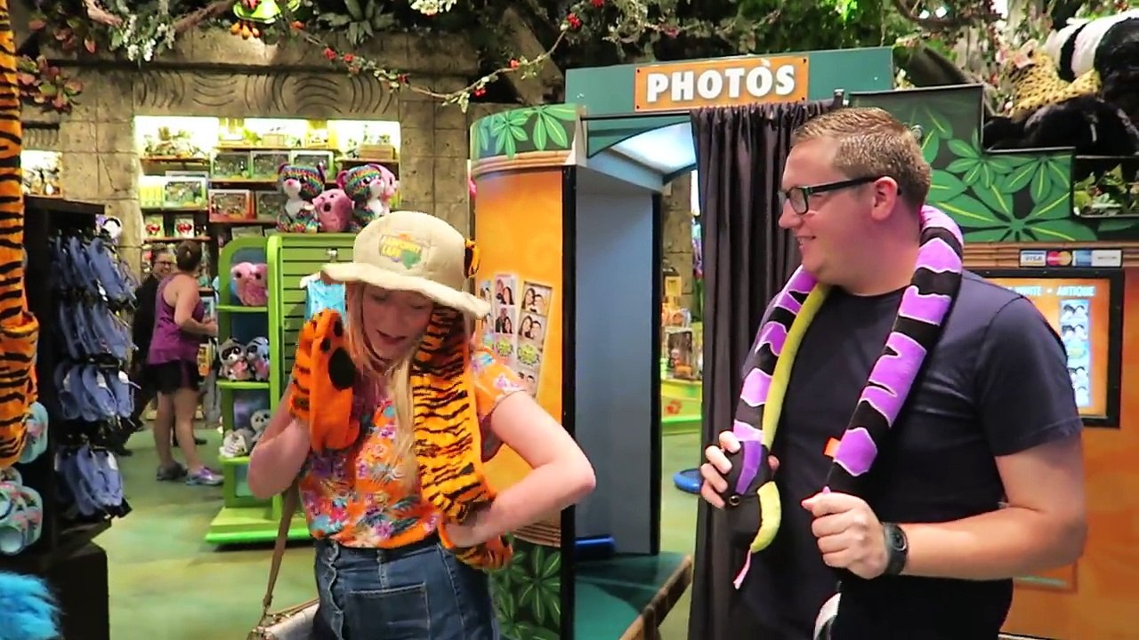 Animal Kingdom | Walt Disney World Vlog | October 2017 | Adam Hattan