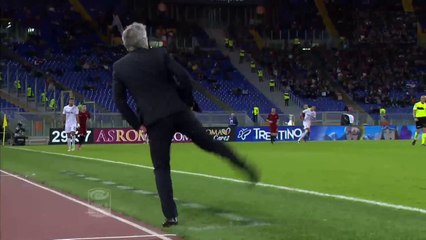 B0L0GNA manager D0NADlNl shows off his first touch with a fantastic backheel during R0MA