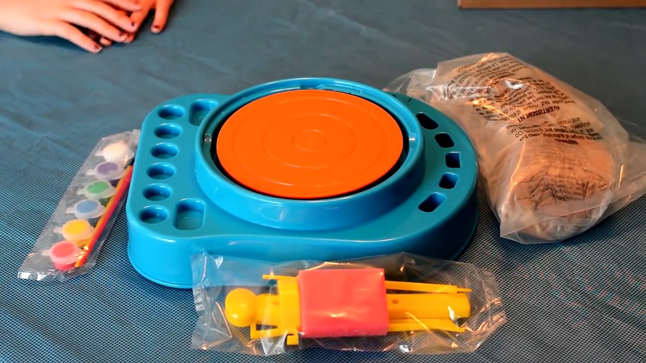 Creatology Pottery Wheel Kit Review. Fun Making & Painting Pottery For Kids