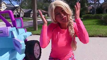 Stacked Toy Cars with Mom, Police, and Baby Learn Colors with Clown Superhero Fun Factory