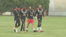 Con trece jugadores, Perú comienza a preparar la repesca ante Nueva Zelanda