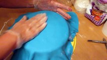 Fondant Cake Decorating For Beginners - BATMAN FONDANT CAKE!