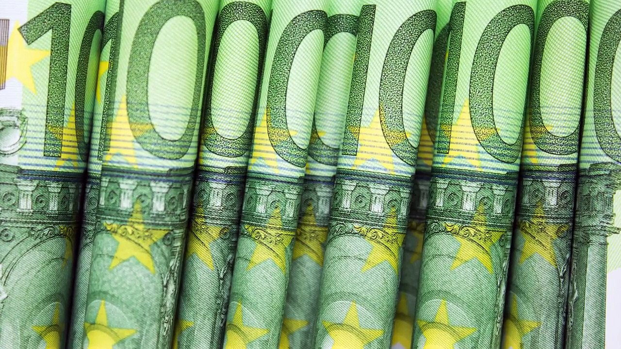 Koche nur 2 Zutaten & trinke diese vor dem Schlafen gehen und du wirst Gewicht über Nacht verlieren!