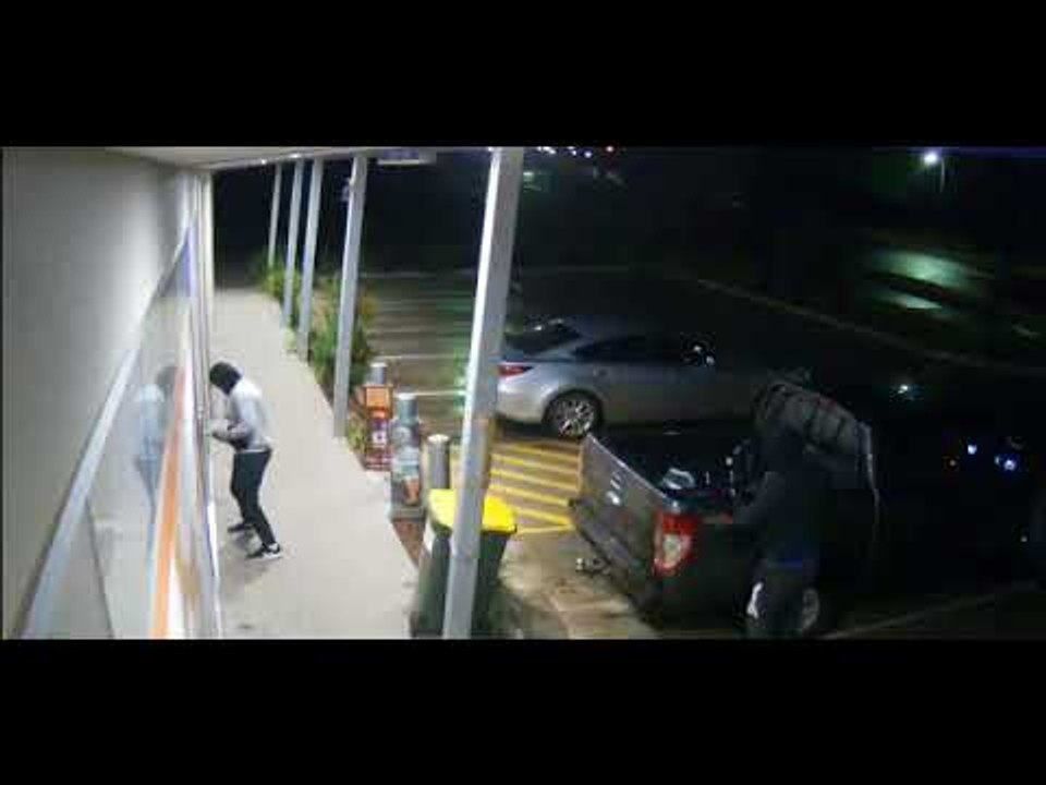 Thieves Use Car to Remove Supermarket Doors During Burglary