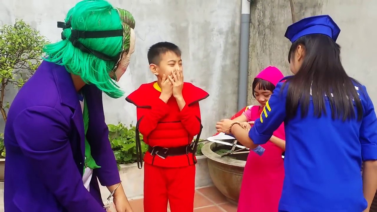 UGLY BABY PRANK! w/ Ugly Frozen Elsa vs Spiderman vs Joker & Maleficent - Superhero Fun