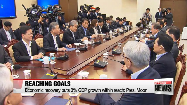 President Moon asserts need for social dialogue and effort for economic paradigm shift