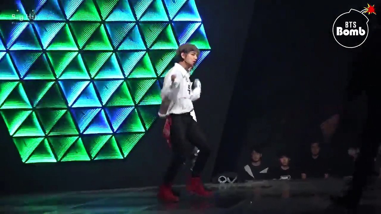 [ENG SUB] [BANGTAN BOMB] Behind the stage of ‘MIC Drop’ @BTS DNA COMEBACK SHOW - BTS (방탄소년단)