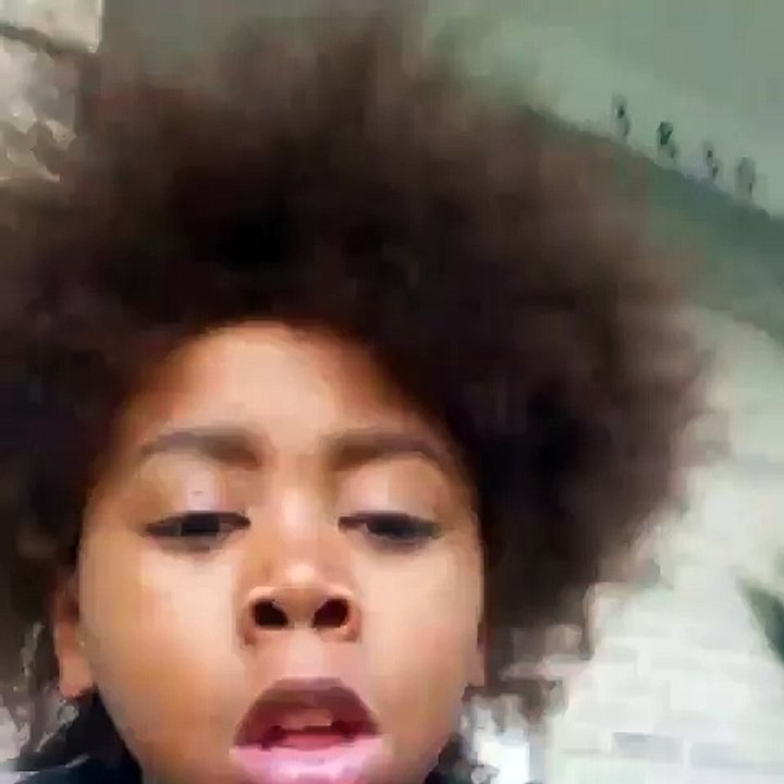 Mr Postman Vine
