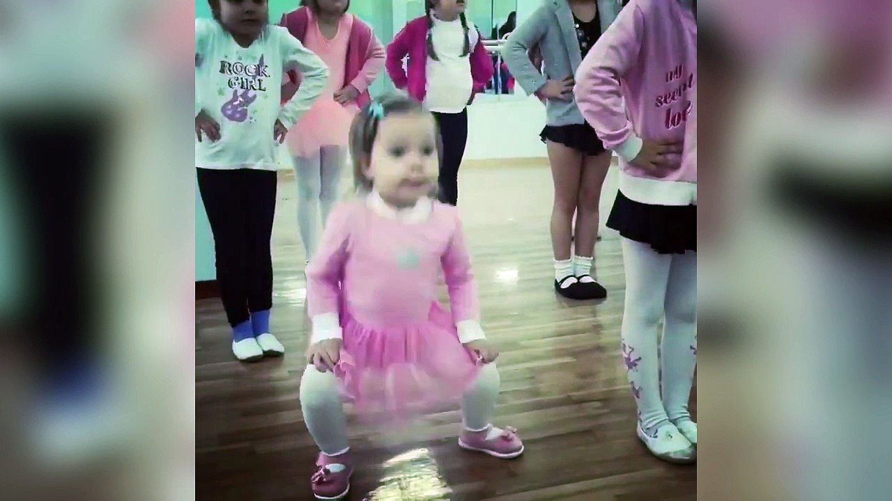 Cette petite est trop mignonne !