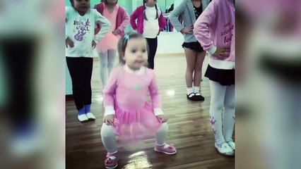 Cette petite est trop mignonne !