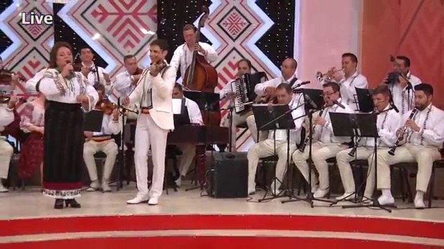 Laura Lavric - Hai romani de peste sate