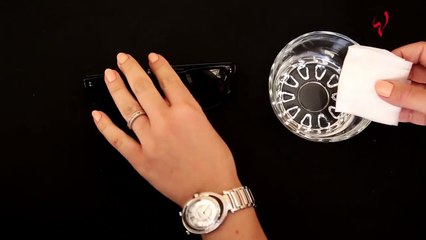 كيف تنظّفين النظارات الشمسية من الخدوش؟