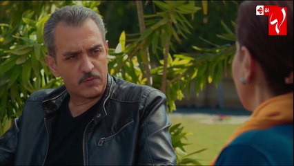 النجم السوري فراس سعيد يكشف ل كاميرا لها سر شخبطته على سيناريوهات اعماله وعلاقته بزوجته ياسمين